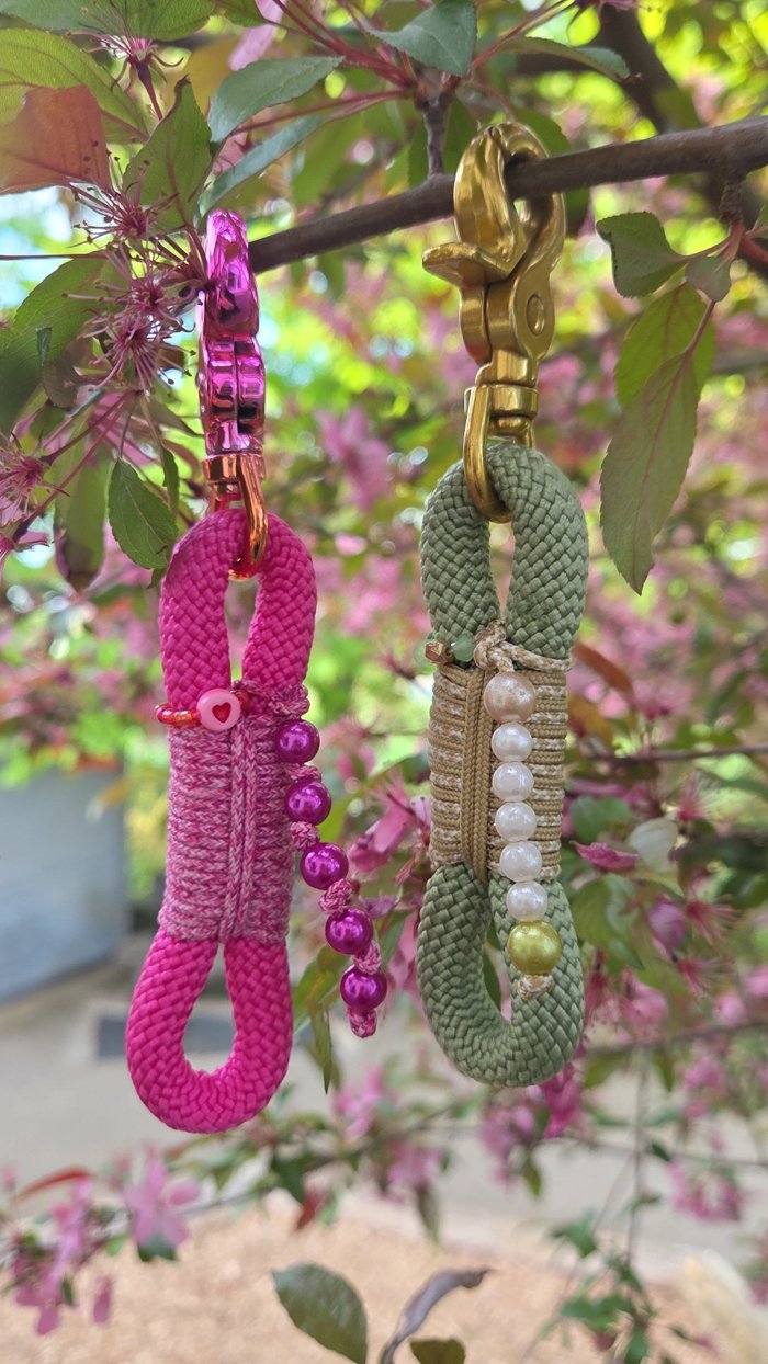 Feen Charm Beispiel in Pink und Oliv